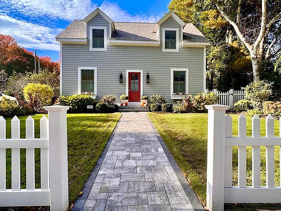 3rd image of 252 Foreside Road