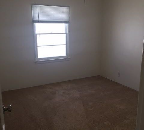 5th image of 224 11th Pl