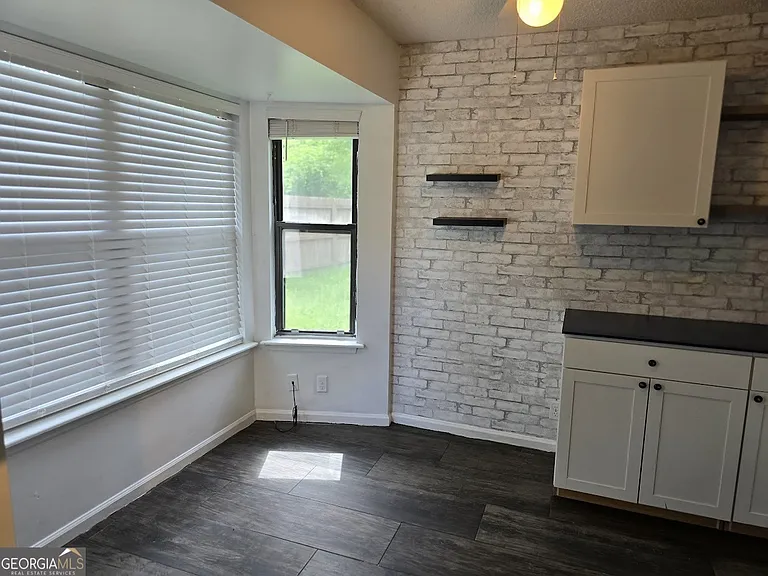 1001 Regal Rd — Photo 18