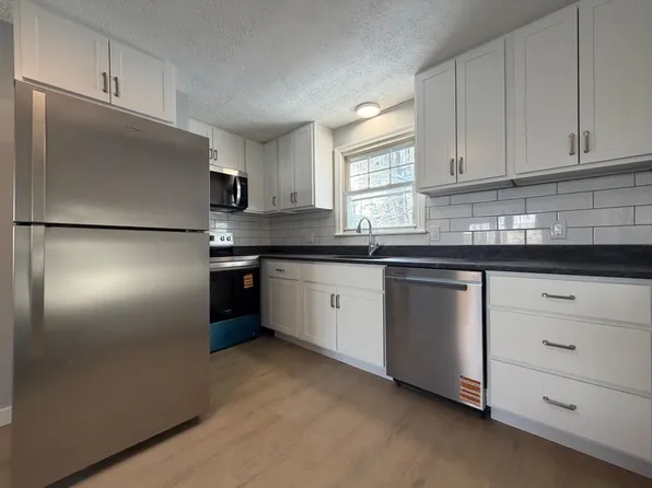 80 Dubuque St Unit 3, Manchester, NH 03102