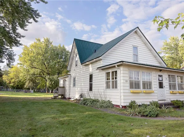 121 E Main Street, New Auburn, WI 54757