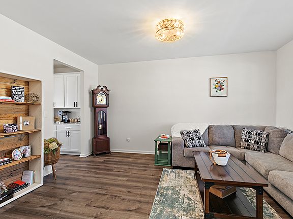 4th image of 3635 Ancient Oak Dr