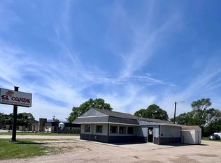 831 N Munsterman St, Appleton, MN 56208