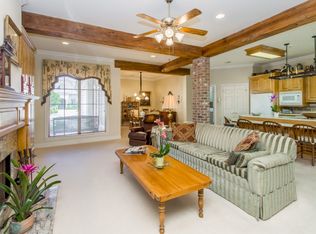 2020 Camellia Trace Dr, Baton Rouge, LA 70808