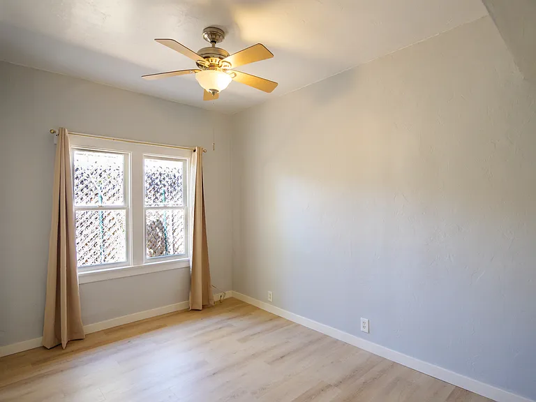 1315 N 2nd Ave — Photo 8