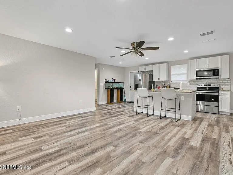 600 Lemon St — Photo 16