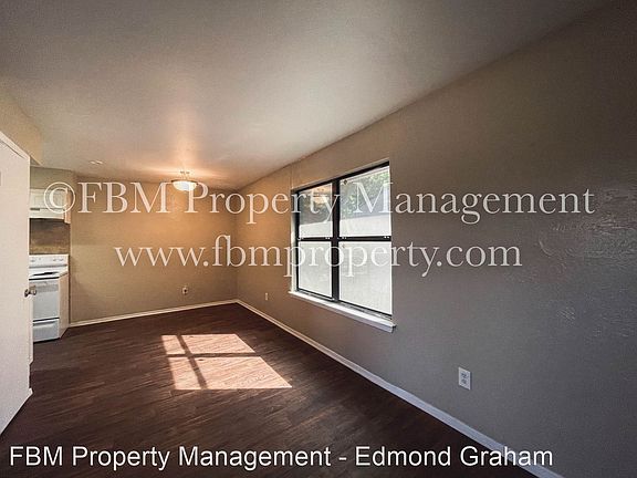 3rd image of 1207 N Clay St APT 7