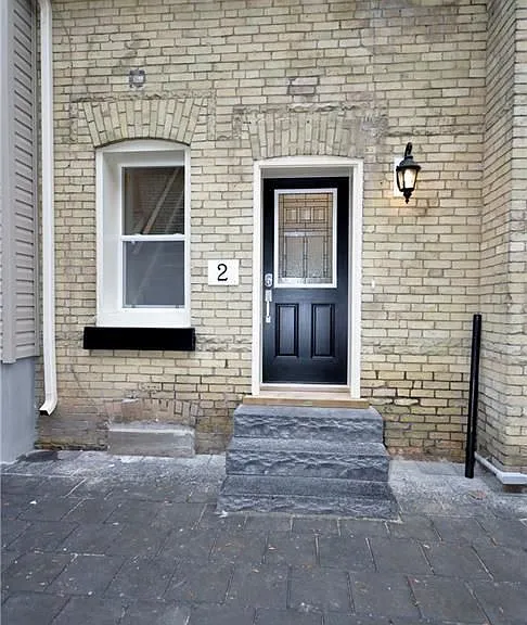 33 Beaconsfield Ave #2 — Photo 20