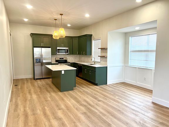 3rd image of 304 Hawthorne Ave