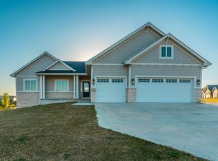 1202 20th Ave SE, Altoona, IA 50009