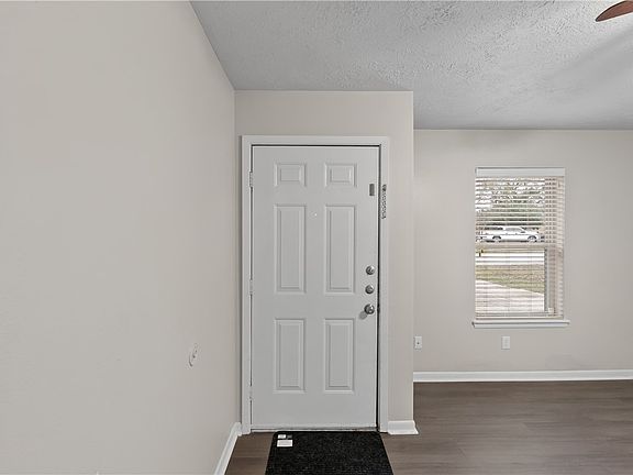4th image of 714 San Benito Dr