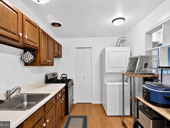 3rd image of 12705 Gordon Blvd APT 30