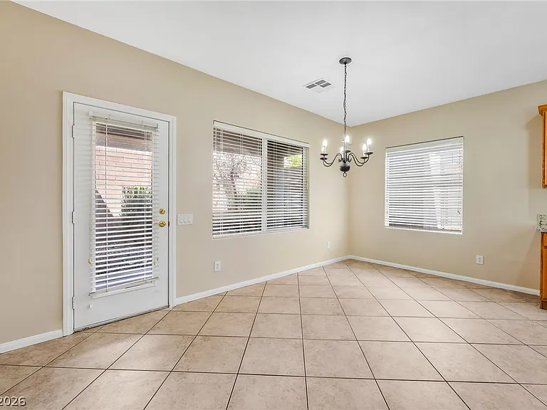 2155 Spurs Ct — Photo 10