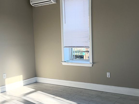 4th image of 3423 Avenue S #1