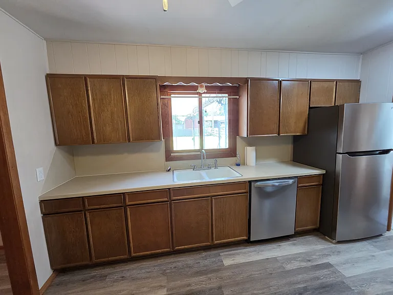 239 S Wire Ave — Photo 6