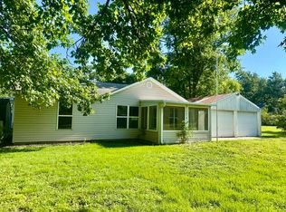 1618 W Chestnut St, Robinson, IL 62454