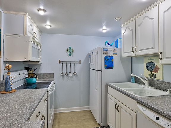 5th image of 2820 Ocean Shore Blvd APT 15