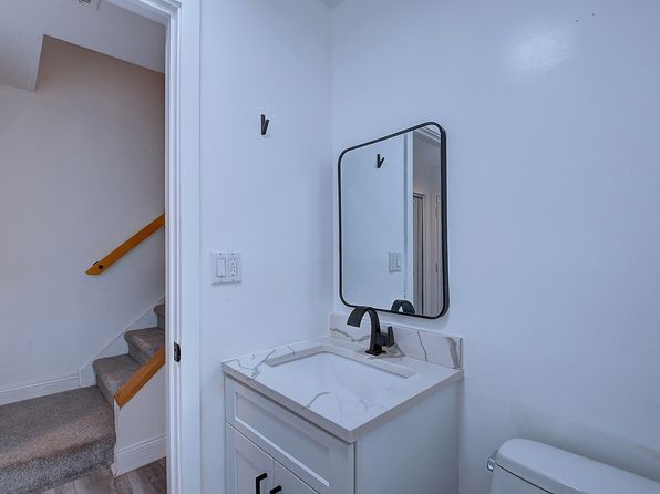 32 Farmington Chase Cres Unit 32