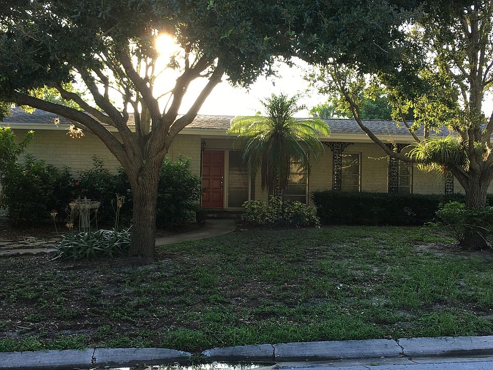 1st image of 736 Oakridge Ln