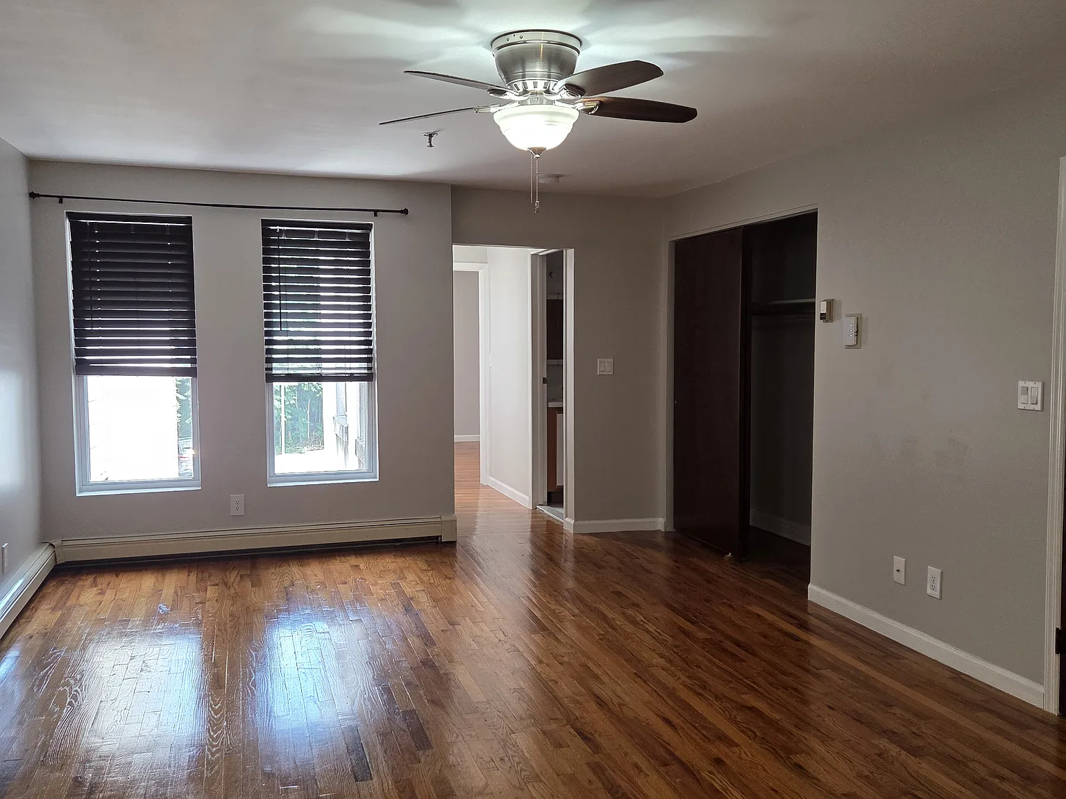52 Main St — Photo 2