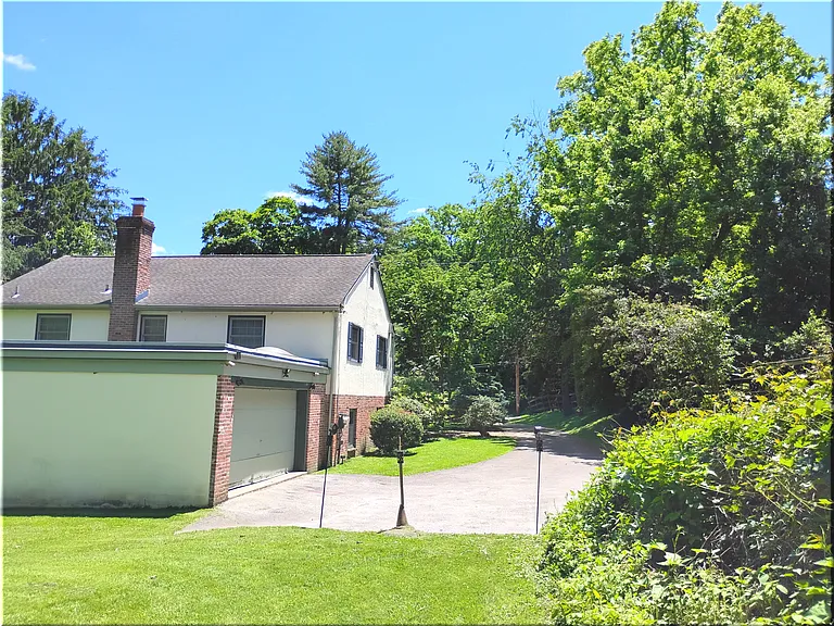 1124 Rose Glen Rd — Photo 11