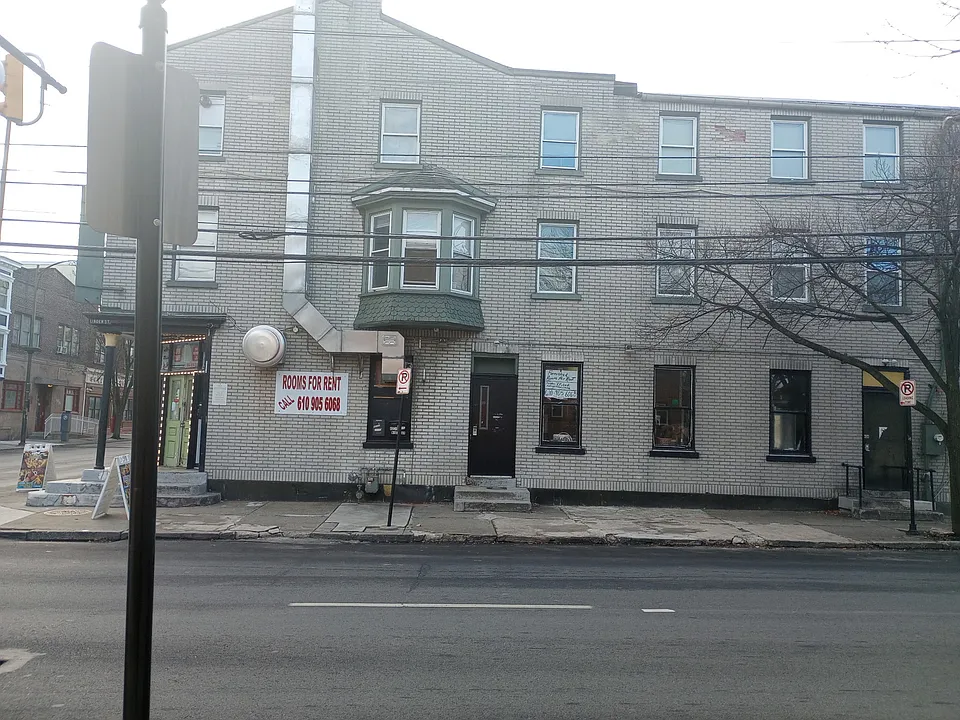 42 N 10th St #211
