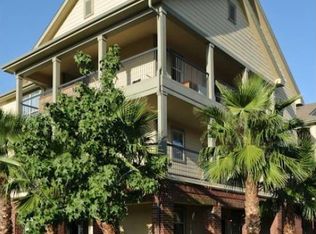 2 Briar Trl, Houston, TX 77056