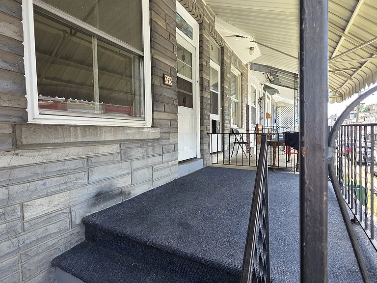745 Birch St — Photo 2