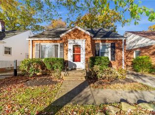 518 Huntmere Dr, Bay Village, OH