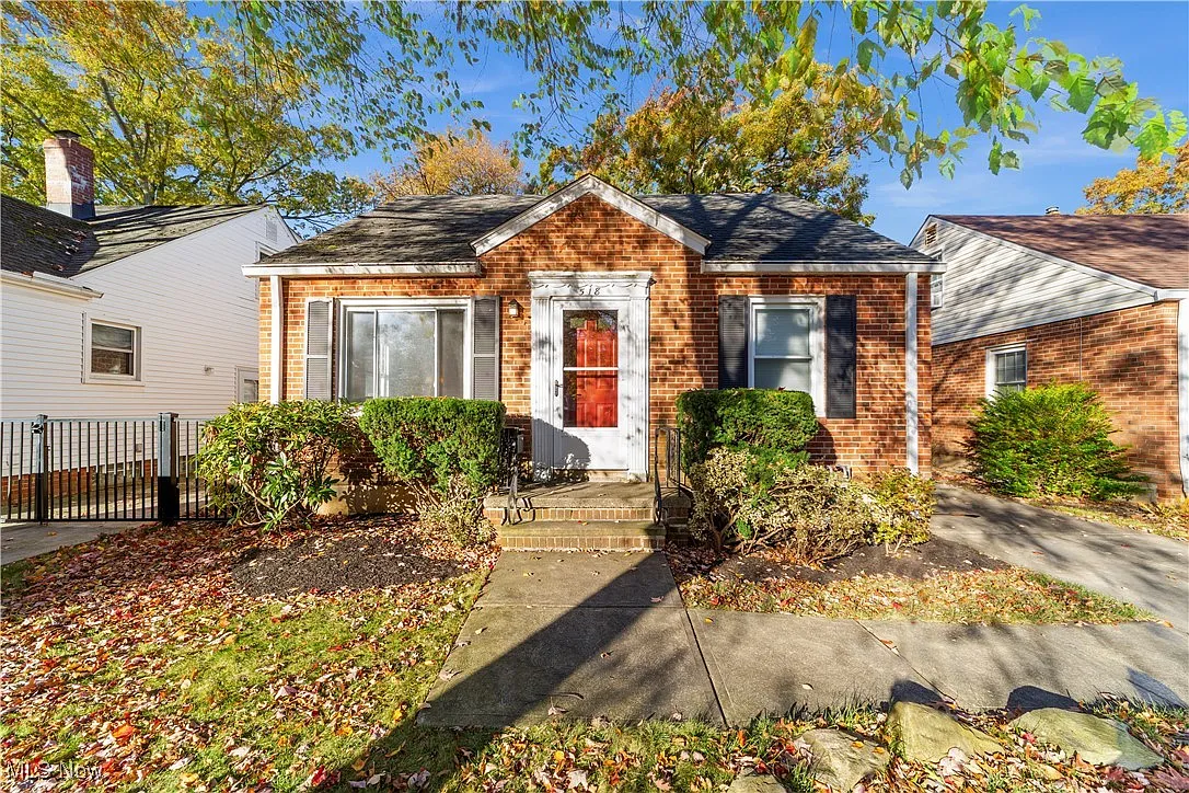 518 Huntmere Dr photo 1