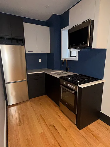 20-22 Reed St Photo 1
