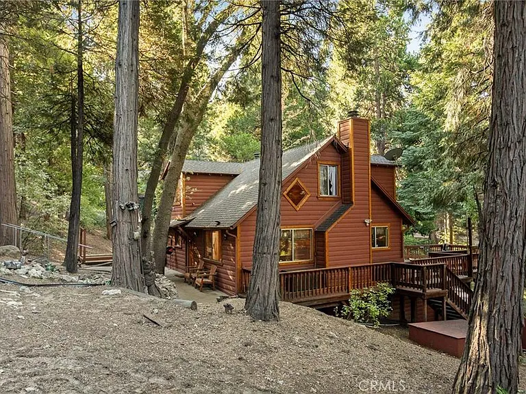637 Crest Estates Ct — Photo 2
