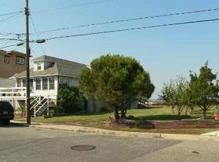 711 W Poplar Ave, West Wildwood, NJ 08260