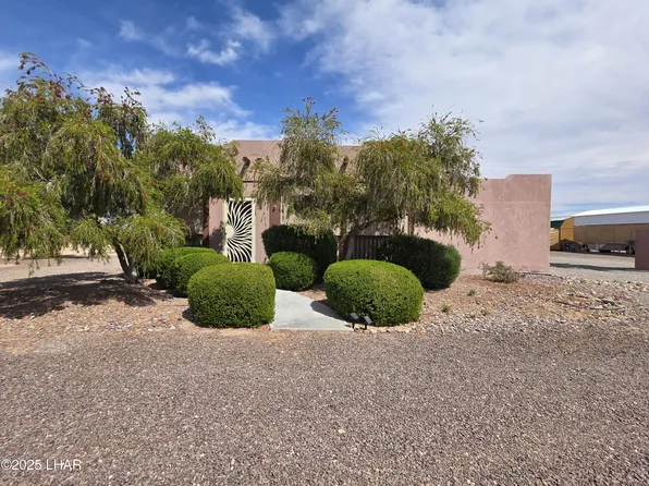 49203 Ranegras Pl, Bouse, AZ 85325