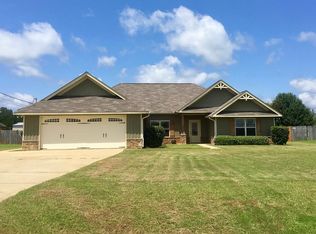 10 Barley Ct, Fort Mitchell, AL 36856