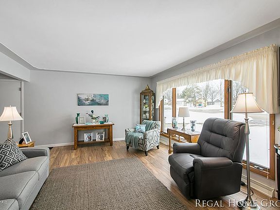 4th image of 6597 40th Ave