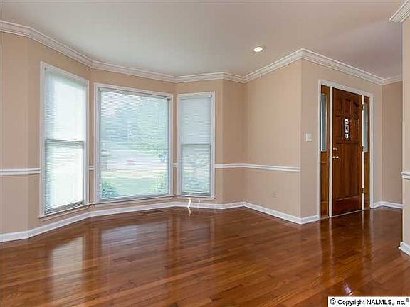 5th image of 200 Stone Valley Dr