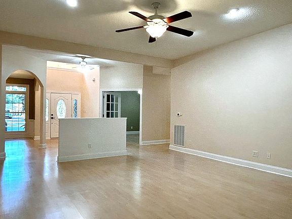 4th image of 208 Pucketts Pointe Rd