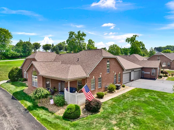 2102 Lake View Dr, Belle Vernon, PA 15012