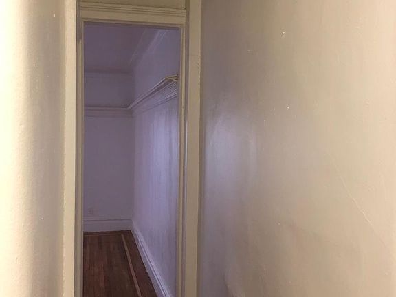 3rd image of 2114 Daly Ave APT 3E