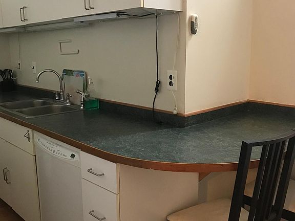 4th image of 1010 Race St APT 3J