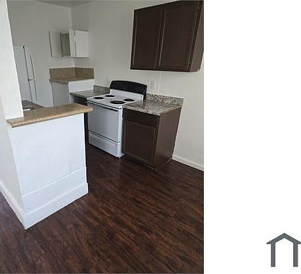 3rd image of 708 Jackson Ave #C