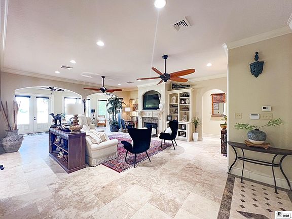 4th image of 120 Loch Lomond Dr