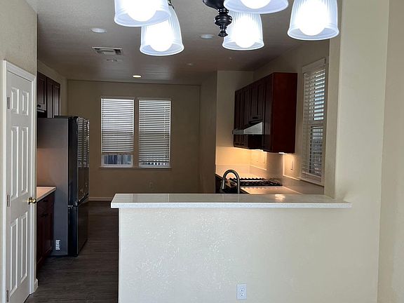 5th image of 5272 Vesta Cir