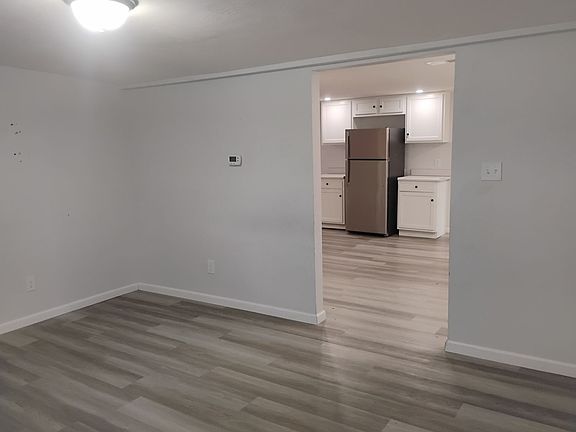 5th image of 1118 Parker Ave