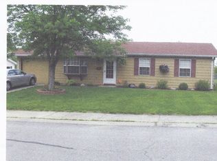 909 Blueridge Dr, Danville, IL 61832