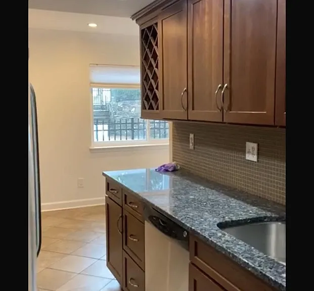 25 Barker St #308 — Photo 1