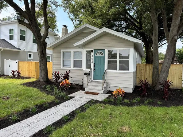 4624 Iris St N, Saint Petersburg, FL 33714