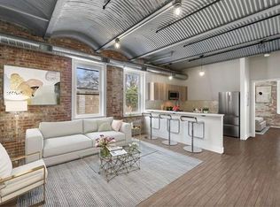 21 W 20th St #301, Bayonne, NJ 07002
