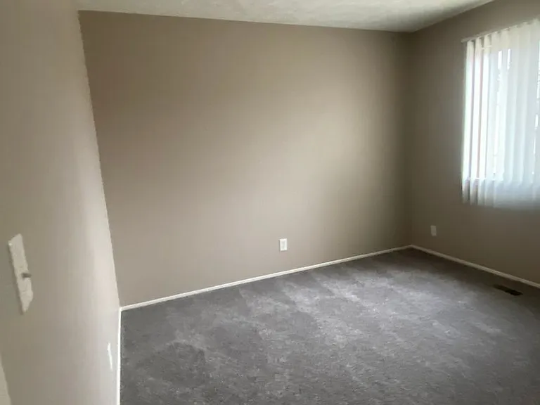 Southdale Square Apartments — Photo 208